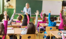 吃瓜爆料外国语学院,揭秘校园里的“吃瓜”风云